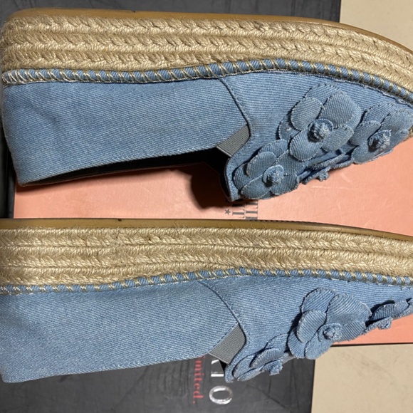 Espadrilles - Picture 2 of 4